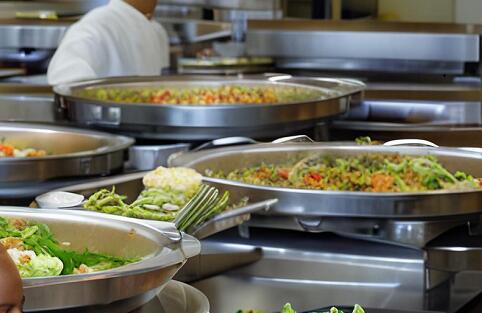 在大學食堂里包個窗口掙錢嗎？需要考慮哪些因素